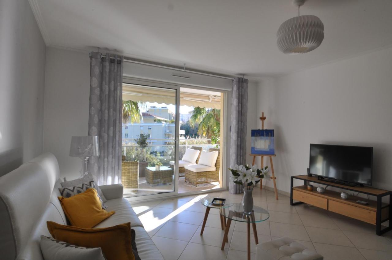 Elegant One-Bedroom Apartment With Swimming Pool - Stayinantibes - Le Vallon Exterior foto